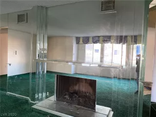 Photo #3: 2168101 Listing