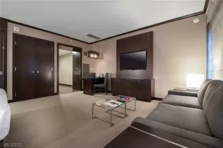 Photo #4: 2168127 Listing