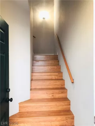 Photo #5: 2168142 Listing