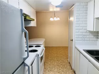 Photo #3: 2168148 Listing