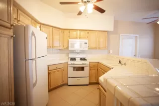 Photo #5: 2168156 Listing