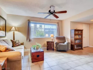 Photo #3: 2168247 Listing