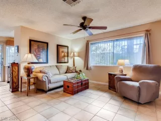 Photo #4: 2168247 Listing