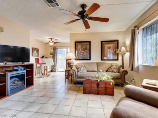 Photo #5: 2168247 Listing