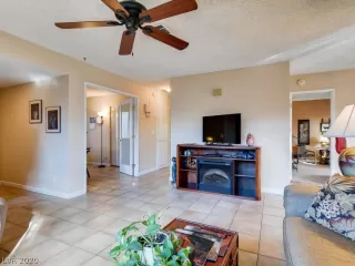 Photo #6: 2168247 Listing