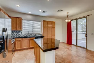 Photo #2: 2168261 Listing