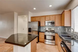 Photo #3: 2168261 Listing