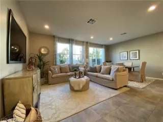 Photo #2: 2168304 Listing 