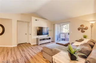 Photo #2: 2168307 Listing