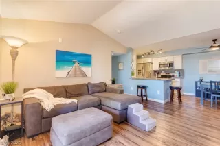 Photo #3: 2168307 Listing