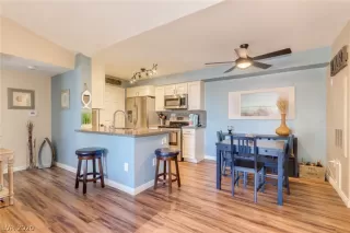 Photo #4: 2168307 Listing