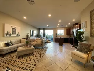 Photo #2: 2168316 Listing