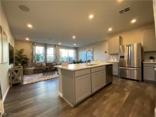 Photo #1: 2168327 Listing