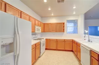 Photo #1: 2168346 Listing 