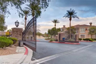 Photo #3: 2168346 Listing 