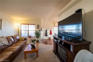 Photo #5: 2168369 Listing