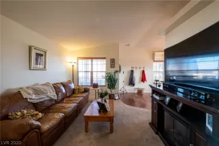 Photo #6: 2168369 Listing