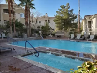 Photo #3: 2168404 Listing 