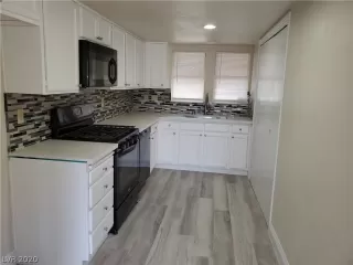 Photo #5: 2168413 Listing