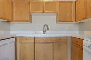 Photo #6: 2168456 Listing