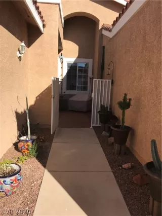 Photo #2: 2168511 Listing 