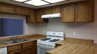 Photo #2: 2168516 Listing 