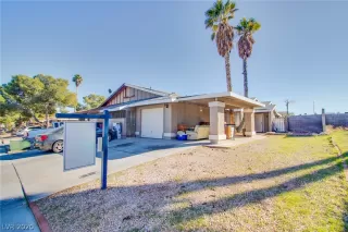 Photo #1: 2168524 Listing