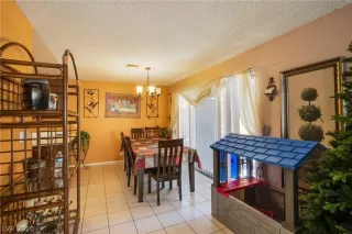 Photo #4: 2168524 Listing