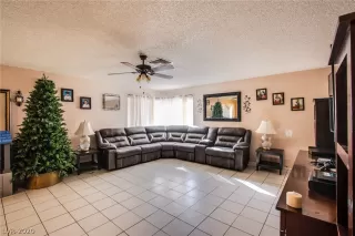 Photo #5: 2168524 Listing