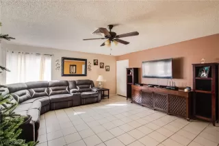 Photo #6: 2168524 Listing