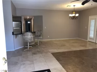 Photo #3: 2168561 Listing