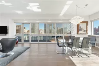 Photo #5: 2168692 Listing