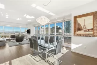 Photo #6: 2168692 Listing