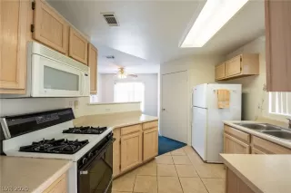 Photo #3: 2168703 Listing 