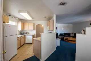 Photo #6: 2168703 Listing 