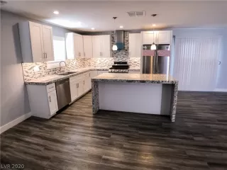 Photo #6: 2168718 Listing 