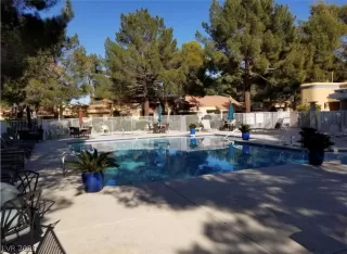 Photo #2: 2168761 Listing