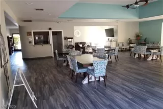 Photo #4: 2168761 Listing