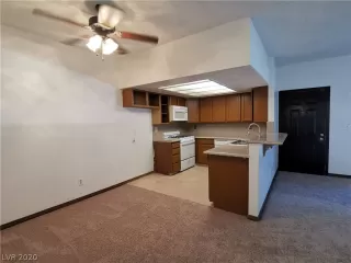 Photo #4: 2168872 Listing 