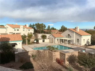 Photo #5: 2168920 Listing 