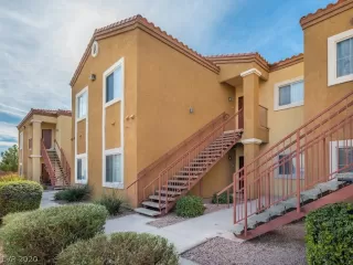 Photo #1: 2168921 Listing 