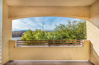 Photo #5: 2168921 Listing 