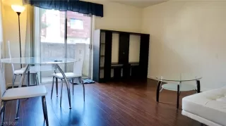 Photo #4: 2168951 Listing 