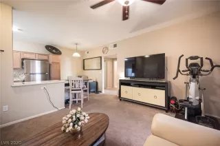 Photo #4: 2169002 Listing 