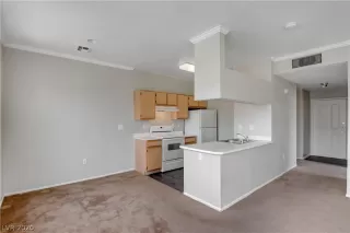 Photo #4: 2169052 Listing