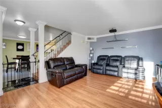 Photo #3: 2169077 Listing 