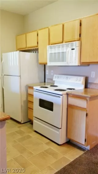 Photo #5: 2169147 Listing