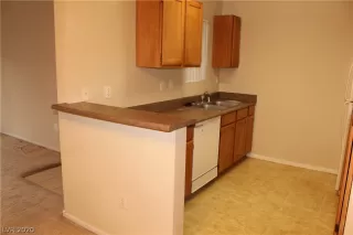 Photo #3: 2169231 Listing 