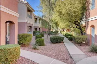 Photo #4: 2169357 Listing