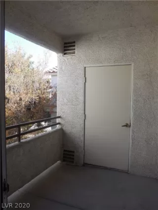 Photo #3: 2169459 Listing